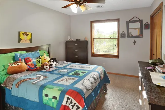 $625,000 | 25002 East Twin Pines Drive, Harrisonville, MO 64701