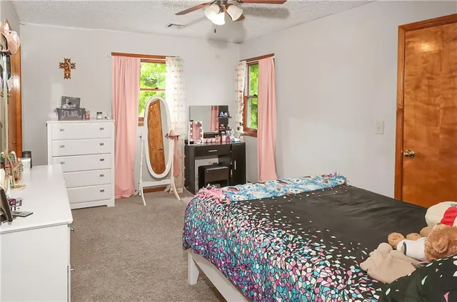 $625,000 | 25002 East Twin Pines Drive, Harrisonville, MO 64701