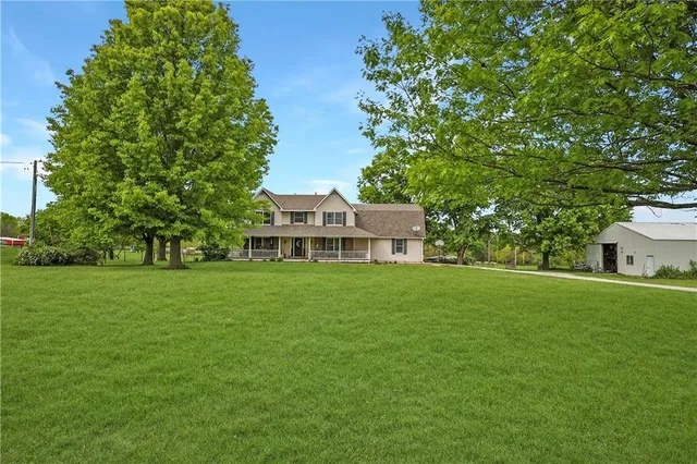 $625,000 | 25002 East Twin Pines Drive, Harrisonville, MO 64701