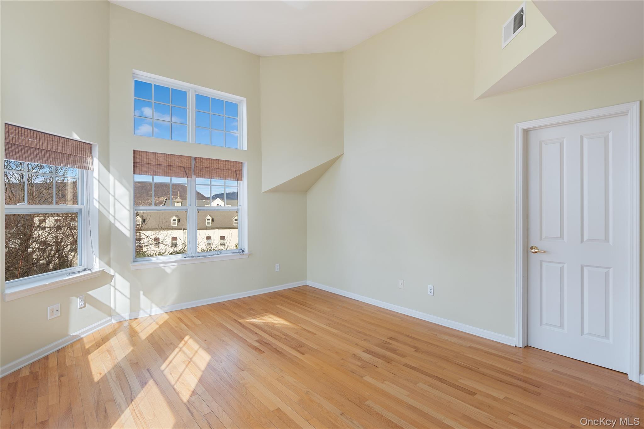 121 Northview Court Peekskill, NY 10566 - Photo 14 of 30 Primary bedroom features a customized walk-in closet