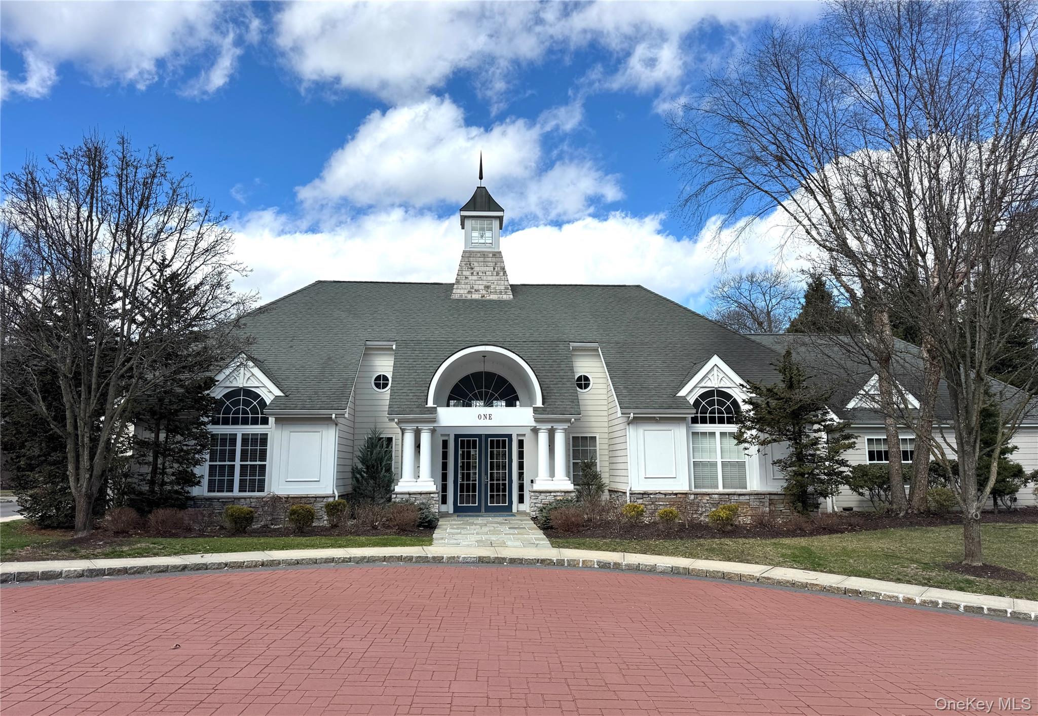 121 Northview Court Peekskill, NY 10566 - Photo 24 of 30 Large clubhouse features a large open gathering space, full kitchen, bar, pool room, gym and library