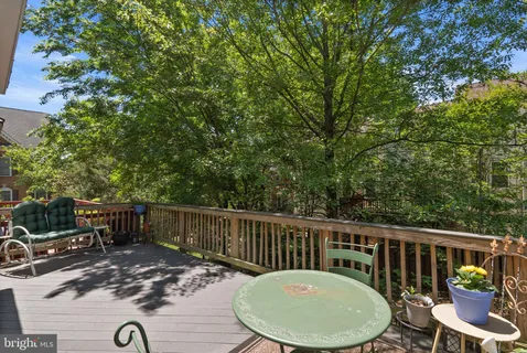 $1,095,000 | 3549 Goddard Way, Alexandria, VA 22304