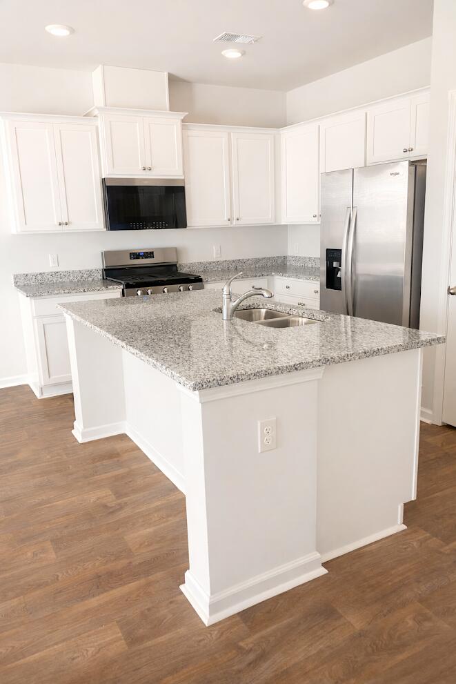 174 Yarrow Way Moncks Corner, SC 29461 - Photo 4 of 23 174 Yarrow 19