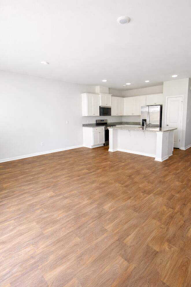 174 Yarrow Way Moncks Corner, SC 29461 - Photo 5 of 23 174 Yarrow 18