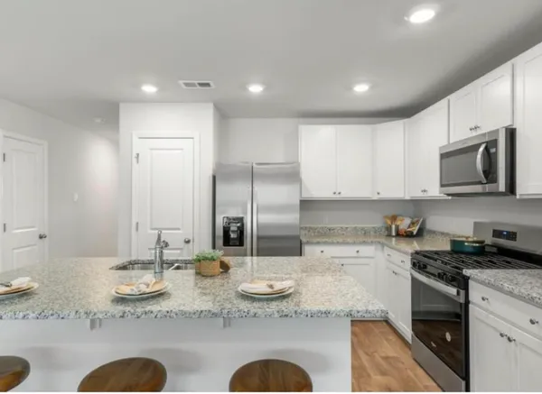 $2,200 | 174 Yarrow Way, Moncks Corner, SC 29461