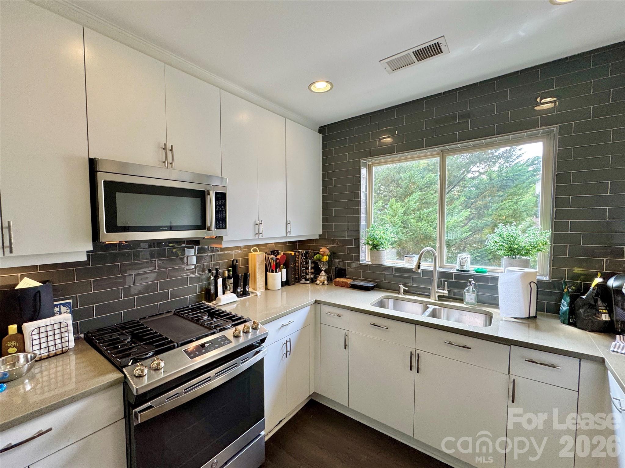 420 Queens Road, Unit 1 Charlotte, NC 28207 - Photo 2 of 19