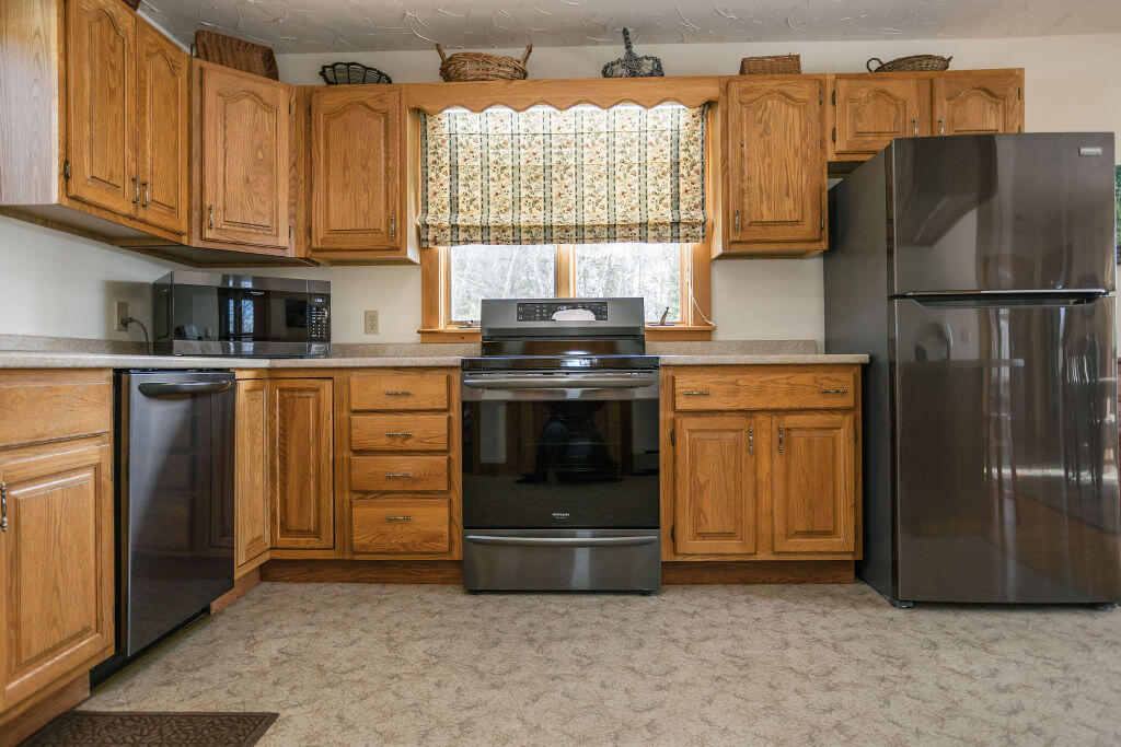 27 Prairie Road Strong, ME 04983 - Photo 13 of 101 taylor-kaminsky-photo-8