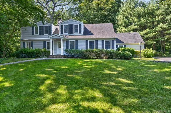 $1,888,000 | 2108 Edge Road, Muttontown, NY 11791