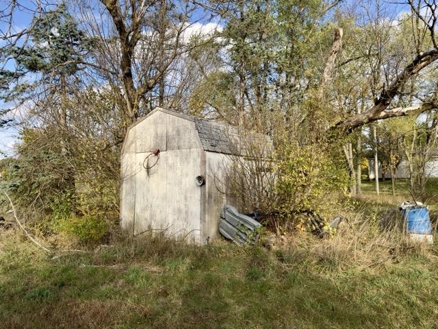 10411 Cady Road Jackson, MI 49201 - Photo 9 of 28