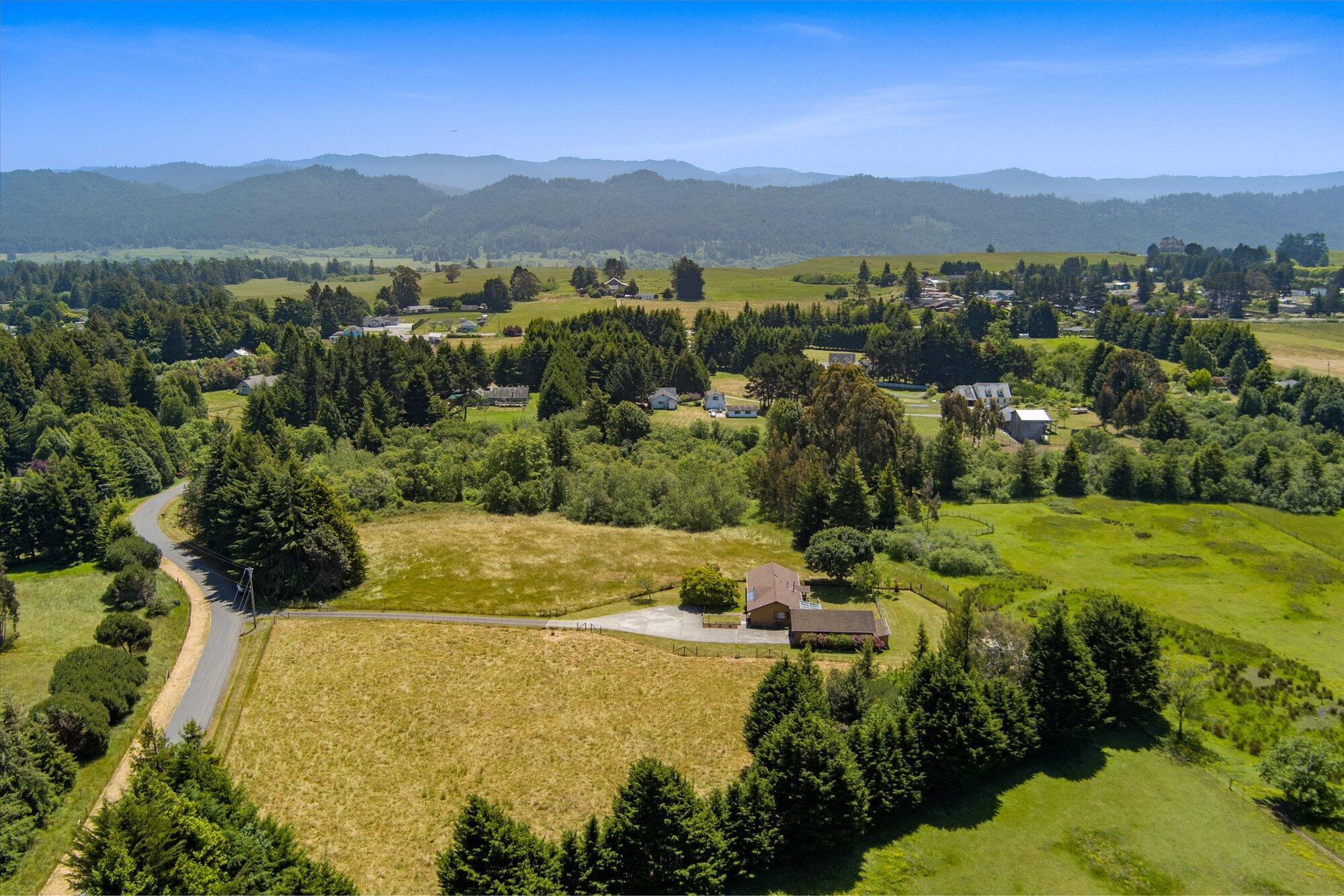 2800 Barber Creek Road Hydesville, CA 95547 - Photo 8 of 60