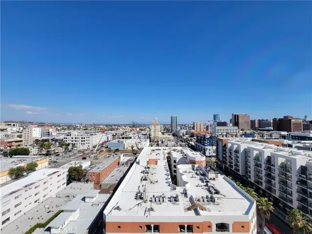 $1,895 | 315 West 3rd Street, Unit 507, Long Beach, CA 90802