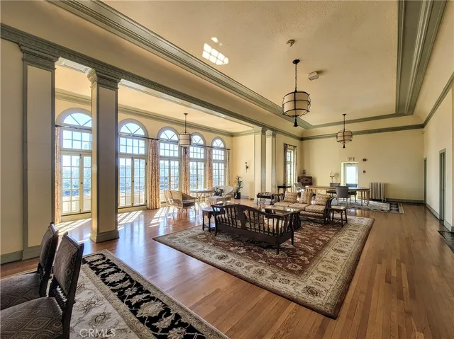 $1,895 | 315 West 3rd Street, Unit 507, Long Beach, CA 90802