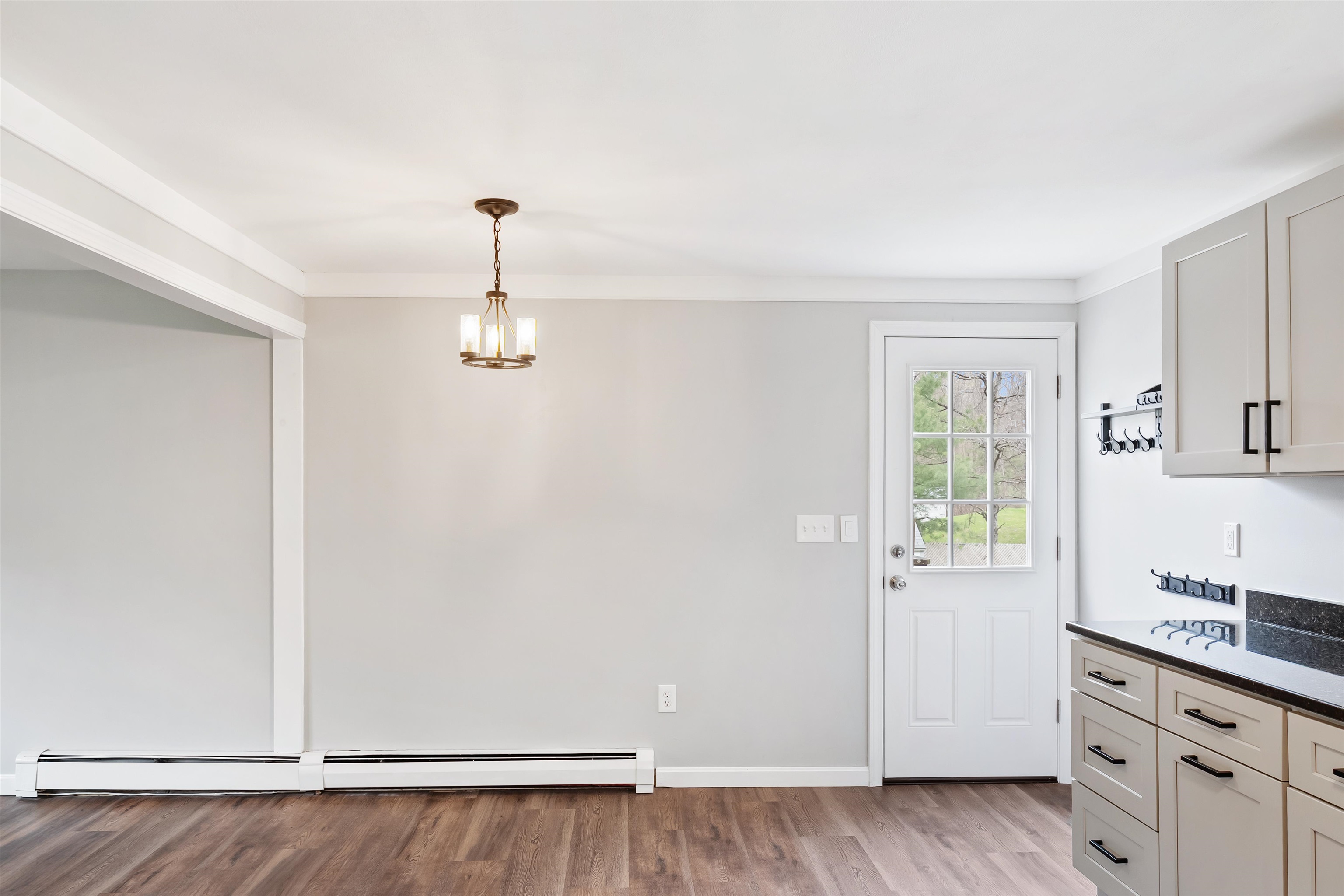 11 Coteville Road, Unit A Londonderry, NH 03053 - Photo 4 of 25 Gallery Image 4