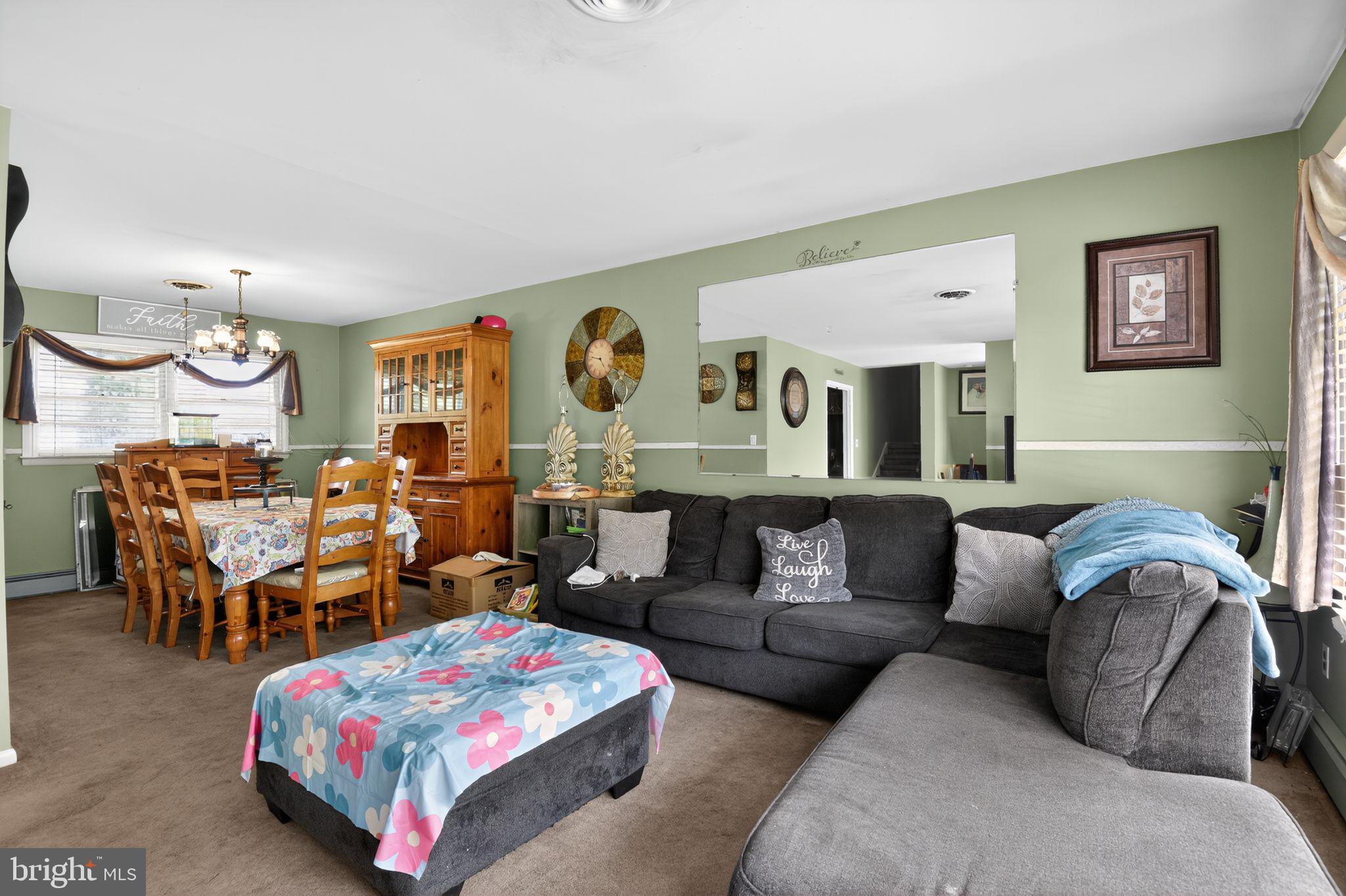 1701 Telegraph Road Wilmington, DE 19804 - Photo 6 of 36 Living Room