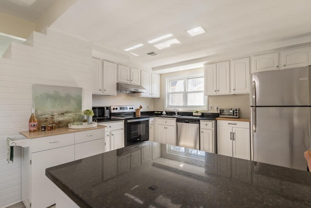 6 Ballydrain Road Framingham, MA 01701 - Photo 12 of 30 Gallery Image 12