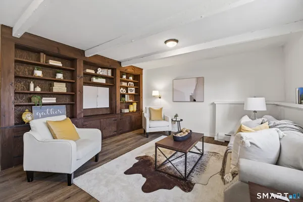 $679,000 | 21 Lillinonah Drive, Brookfield, CT 06804