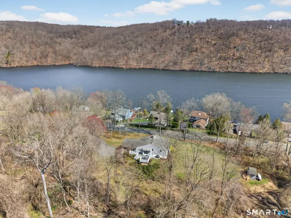 $679,000 | 21 Lillinonah Drive, Brookfield, CT 06804