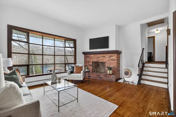 $679,000 | 21 Lillinonah Drive, Brookfield, CT 06804