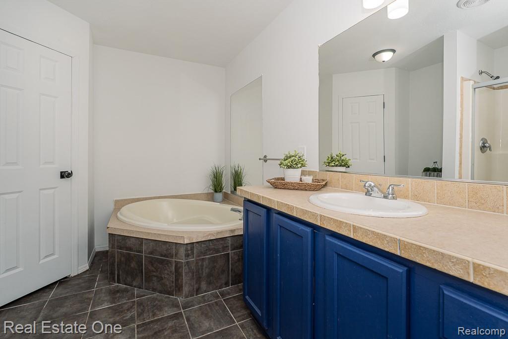 10185 North Genesee Road Mount Morris, MI 48458 - Photo 17 of 30