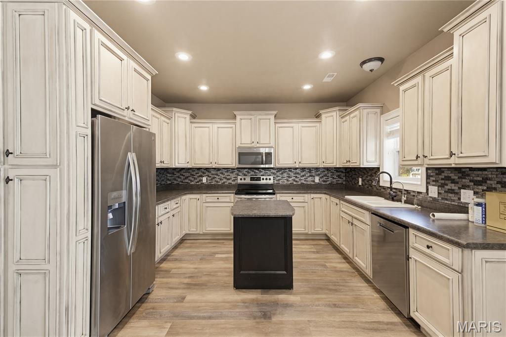 179 Autumn Breeze Road Poplar Bluff, MO 63901 - Photo 9 of 28