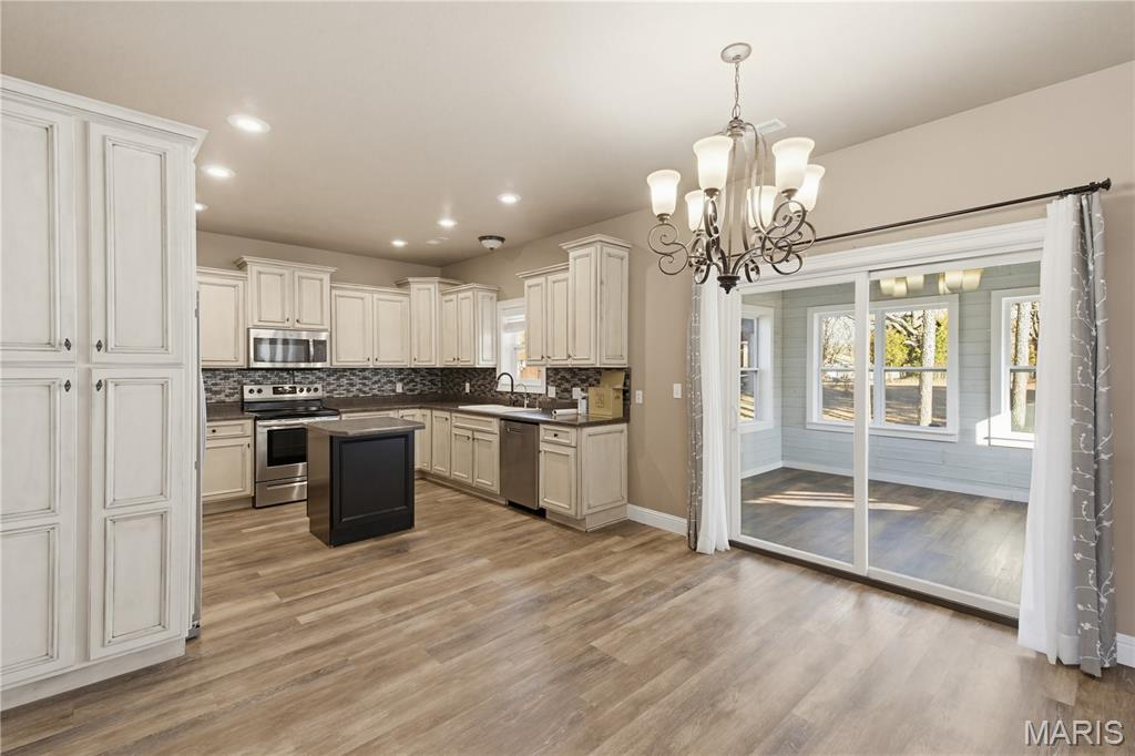 179 Autumn Breeze Road Poplar Bluff, MO 63901 - Photo 10 of 28