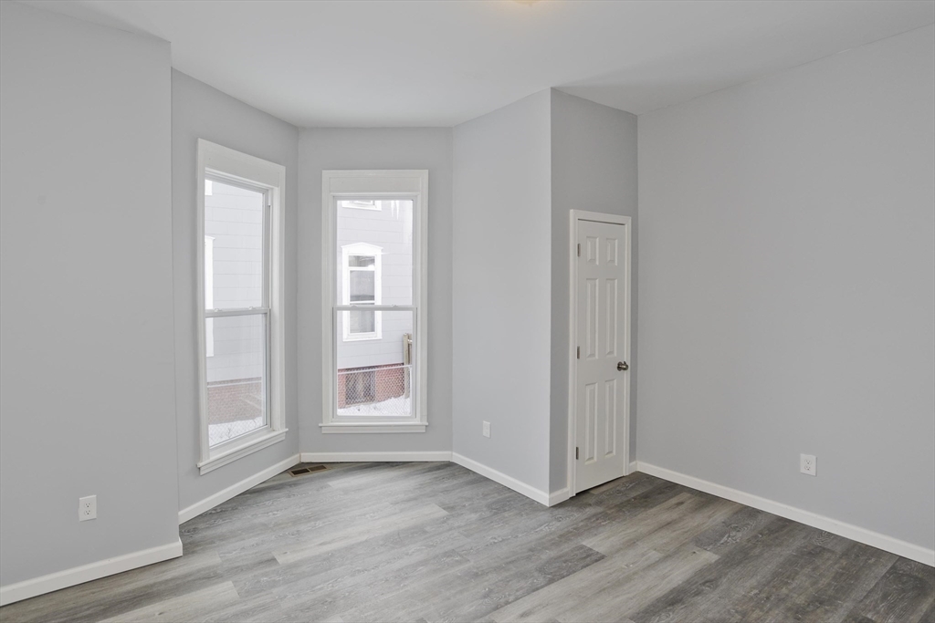 64 Thompson Street Springfield, MA 01109 - Photo 25 of 30