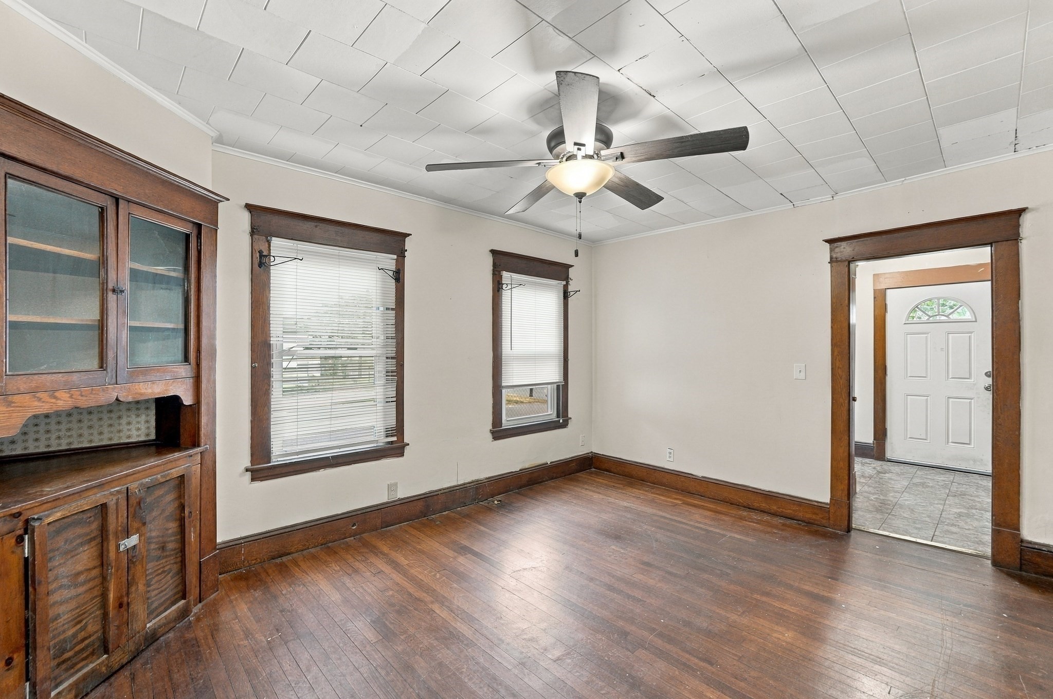 132 Gilbert Avenue Springfield, MA 01119 - Photo 11 of 37 Gallery Image 11