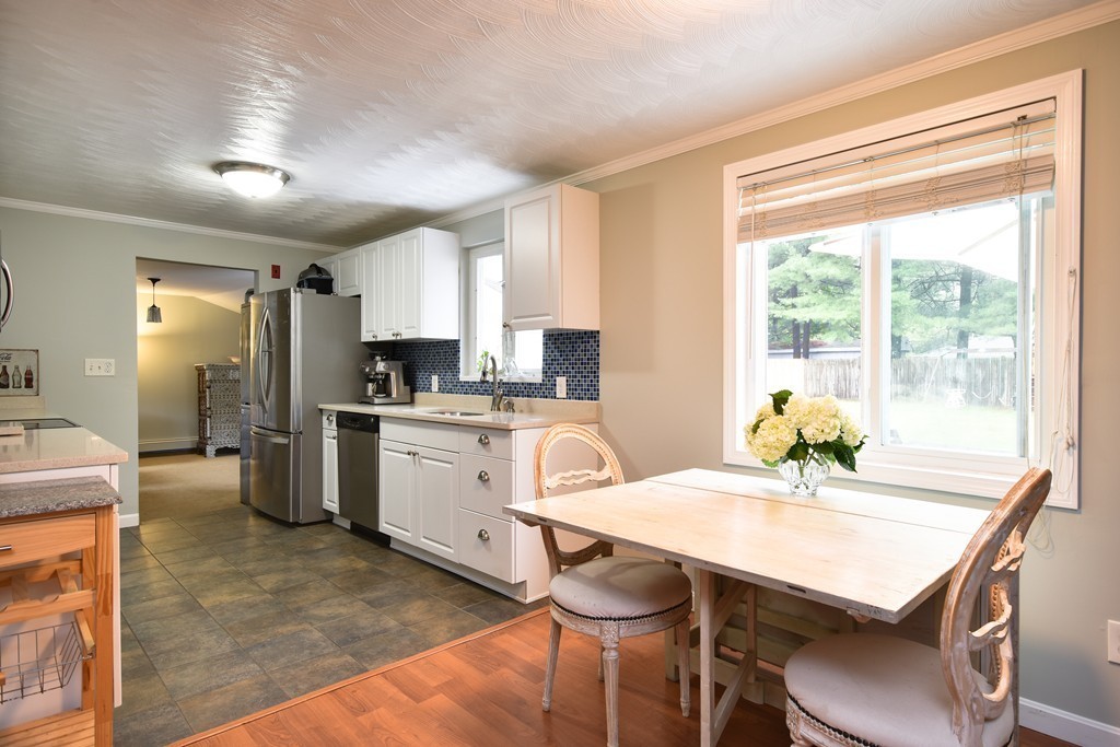 20 Richard Road Natick, MA 01760 - Photo 4 of 17