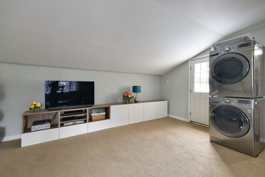 20 Richard Road Natick, MA 01760 - Photo 8 of 17
