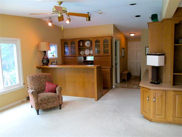 260 Blueberry Hill Road Longmeadow, MA 01106 - Photo 5 of 30 Gallery Image 5