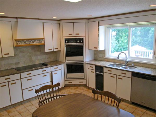 260 Blueberry Hill Road Longmeadow, MA 01106 - Photo 10 of 30 Gallery Image 10