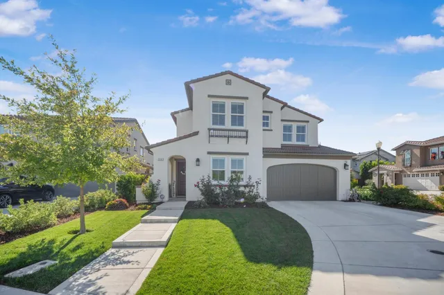 $1,950,000 | 215 Calle Del Rey, Morgan Hill, CA 95037