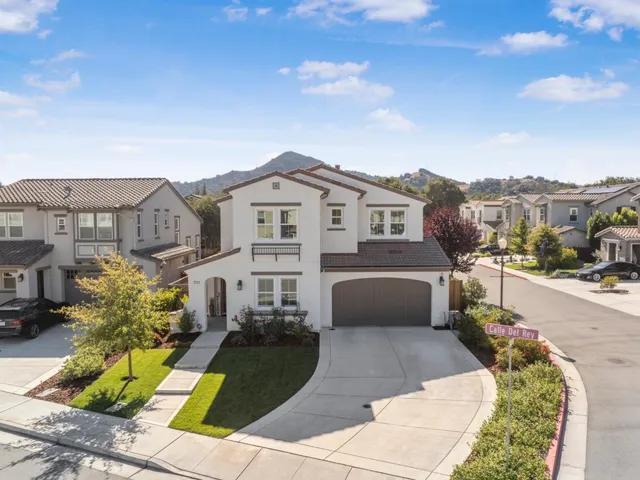 $1,950,000 | 215 Calle Del Rey, Morgan Hill, CA 95037