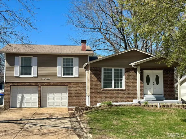 $340,000 | 47 Julie Lane, St. Peters, MO 63376