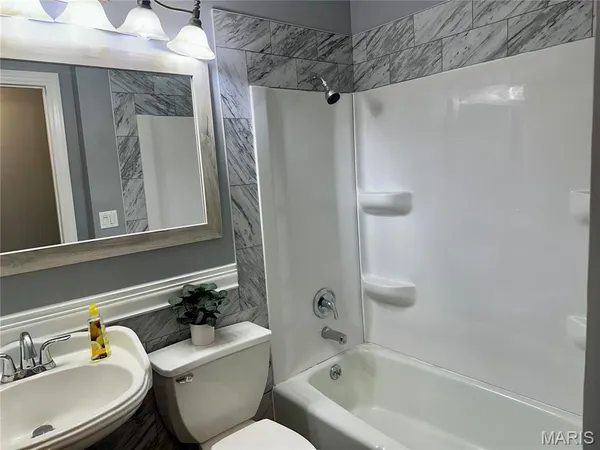 $340,000 | 47 Julie Lane, St. Peters, MO 63376