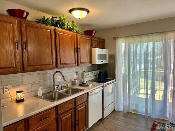 $340,000 | 47 Julie Lane, St. Peters, MO 63376