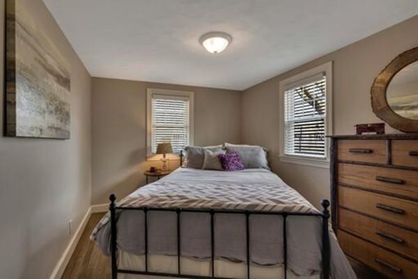 39 Essex Road Sharon, MA 02067 - Photo 12 of 22 Gallery Image 12