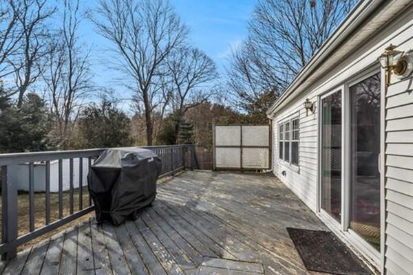 39 Essex Road Sharon, MA 02067 - Photo 18 of 22 Gallery Image 18
