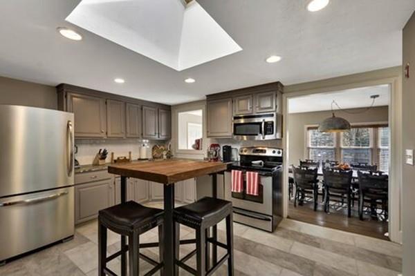 39 Essex Road Sharon, MA 02067 - Photo 8 of 22 Gallery Image 8