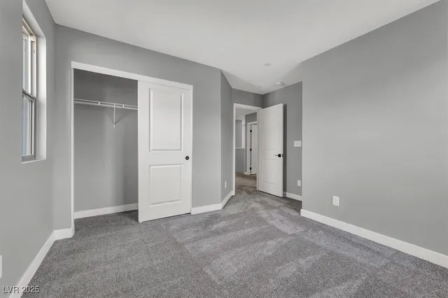 $2,499 | 514 Fairview Hills Street, Las Vegas, NV 89138