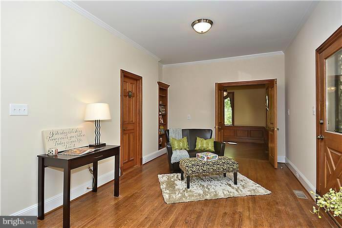 11612 Springridge Road Potomac, MD 20854 - Photo 22 of 28 Interior (General)