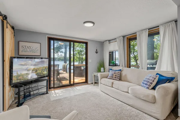 $400,000 | 2136 Poplar Lane, Dresser, WI 54009