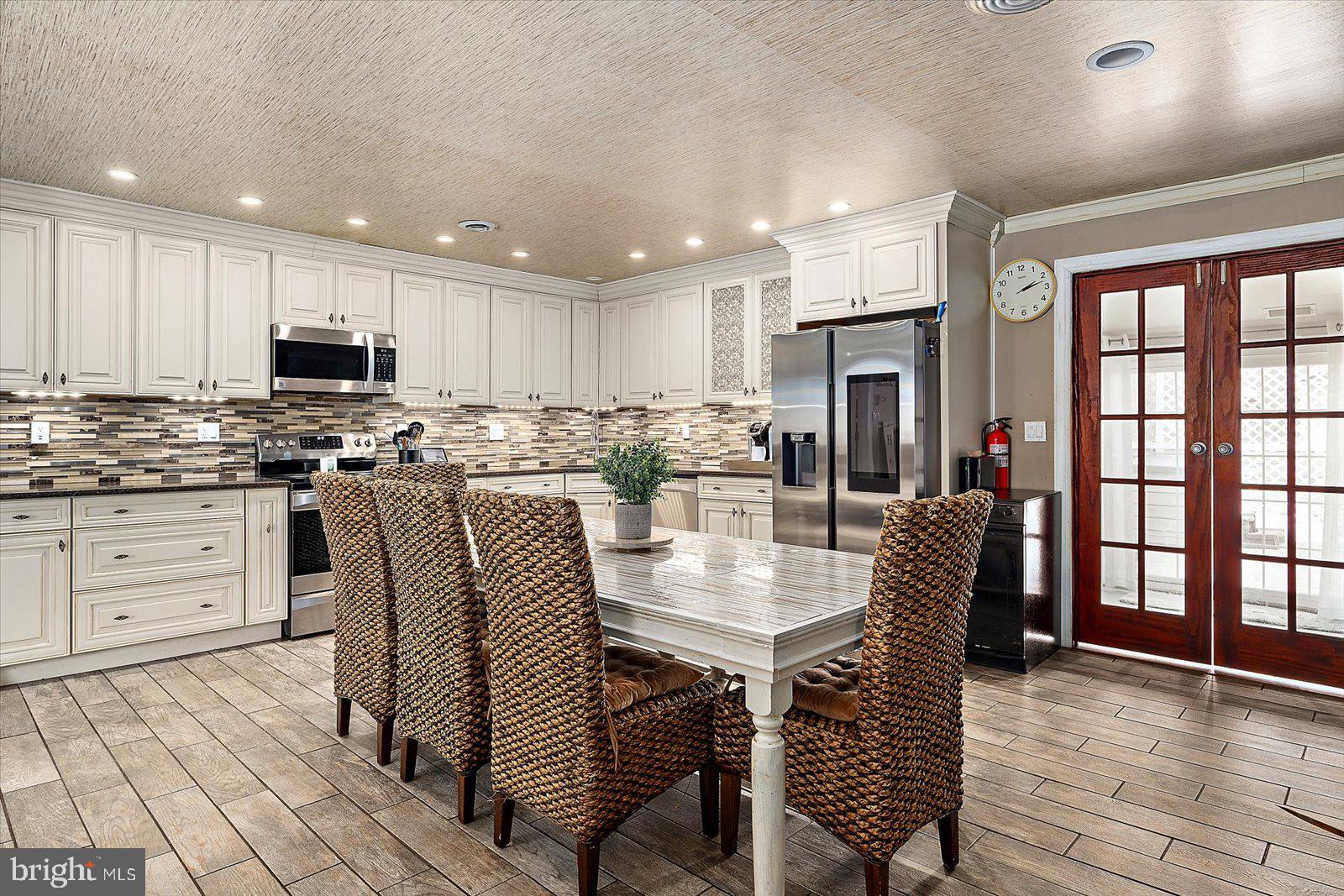 10033 Keyser Point Road Ocean City, MD 21842 - Photo 10 of 72 Gallery Image 10