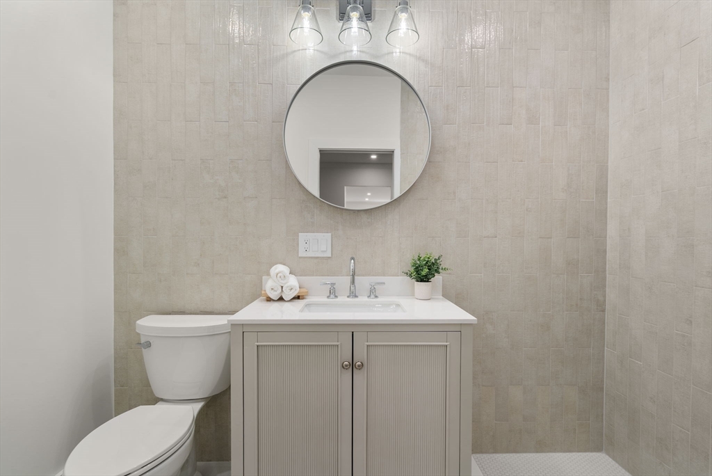 72 Valley Road Needham, MA 02492 - Photo 20 of 42