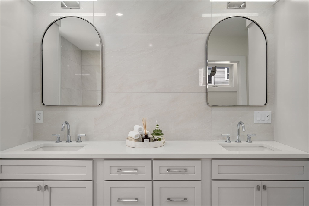 72 Valley Road Needham, MA 02492 - Photo 27 of 42