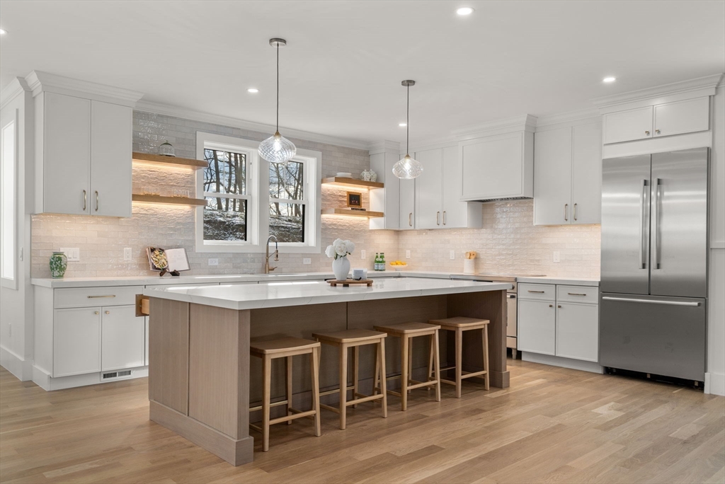 72 Valley Road Needham, MA 02492 - Photo 7 of 42