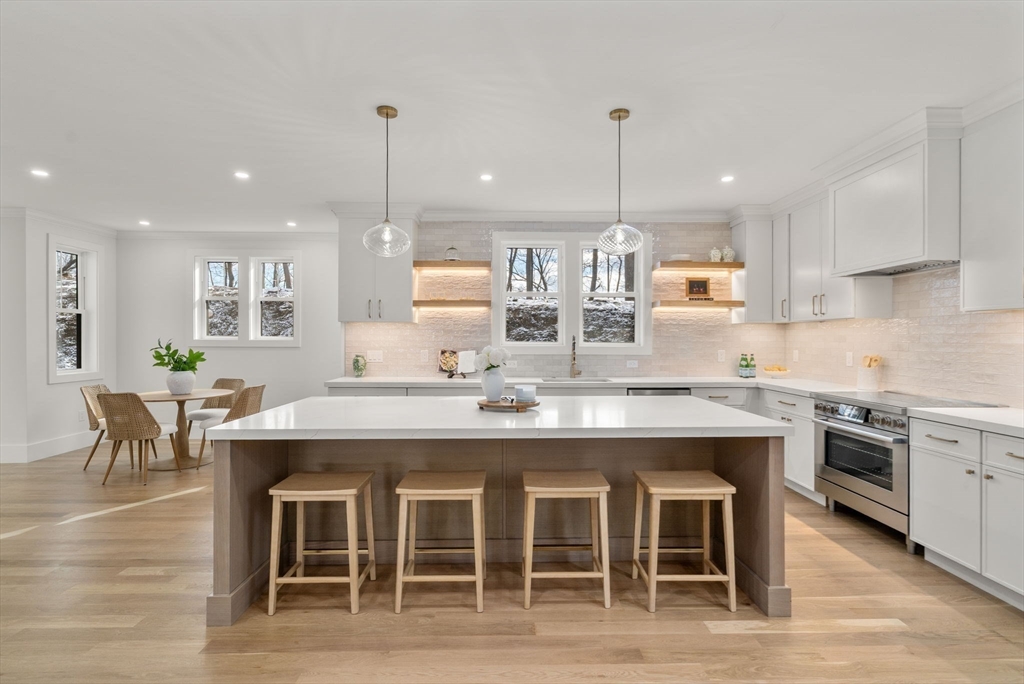 72 Valley Road Needham, MA 02492 - Photo 8 of 42