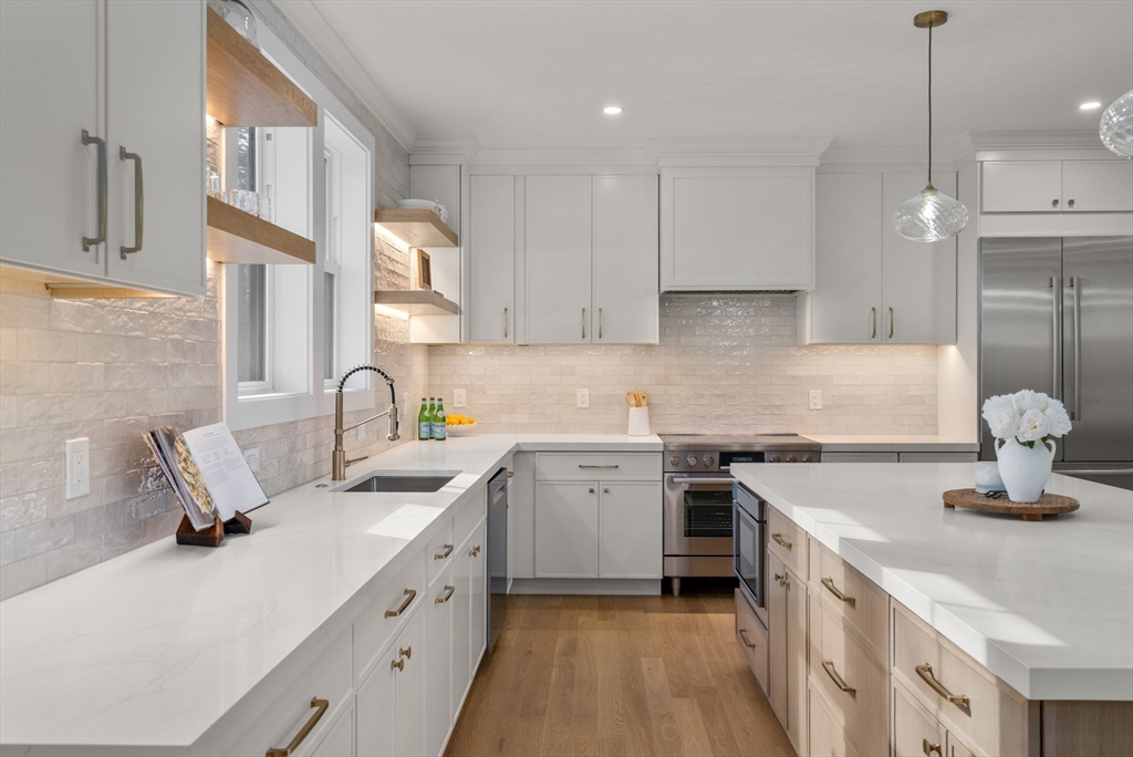 72 Valley Road Needham, MA 02492 - Photo 9 of 42