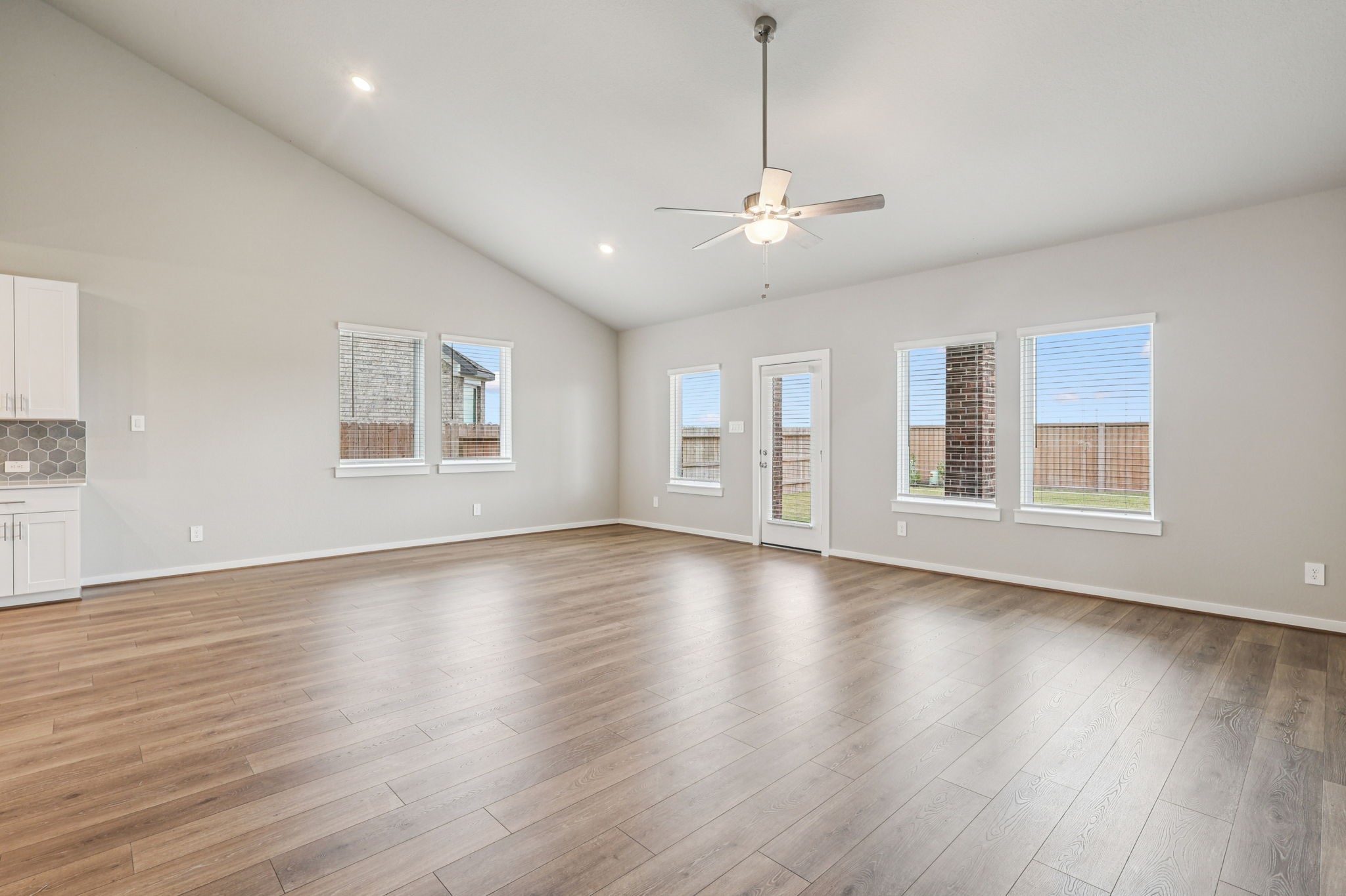 1661 Hopson Ranch Drive Conroe, TX 77301 - Photo 4 of 21 Photo is not of the actual home, but is an inspirational photo of builder’s model home and may depict options, furnishings, and/or decorator features that are not included