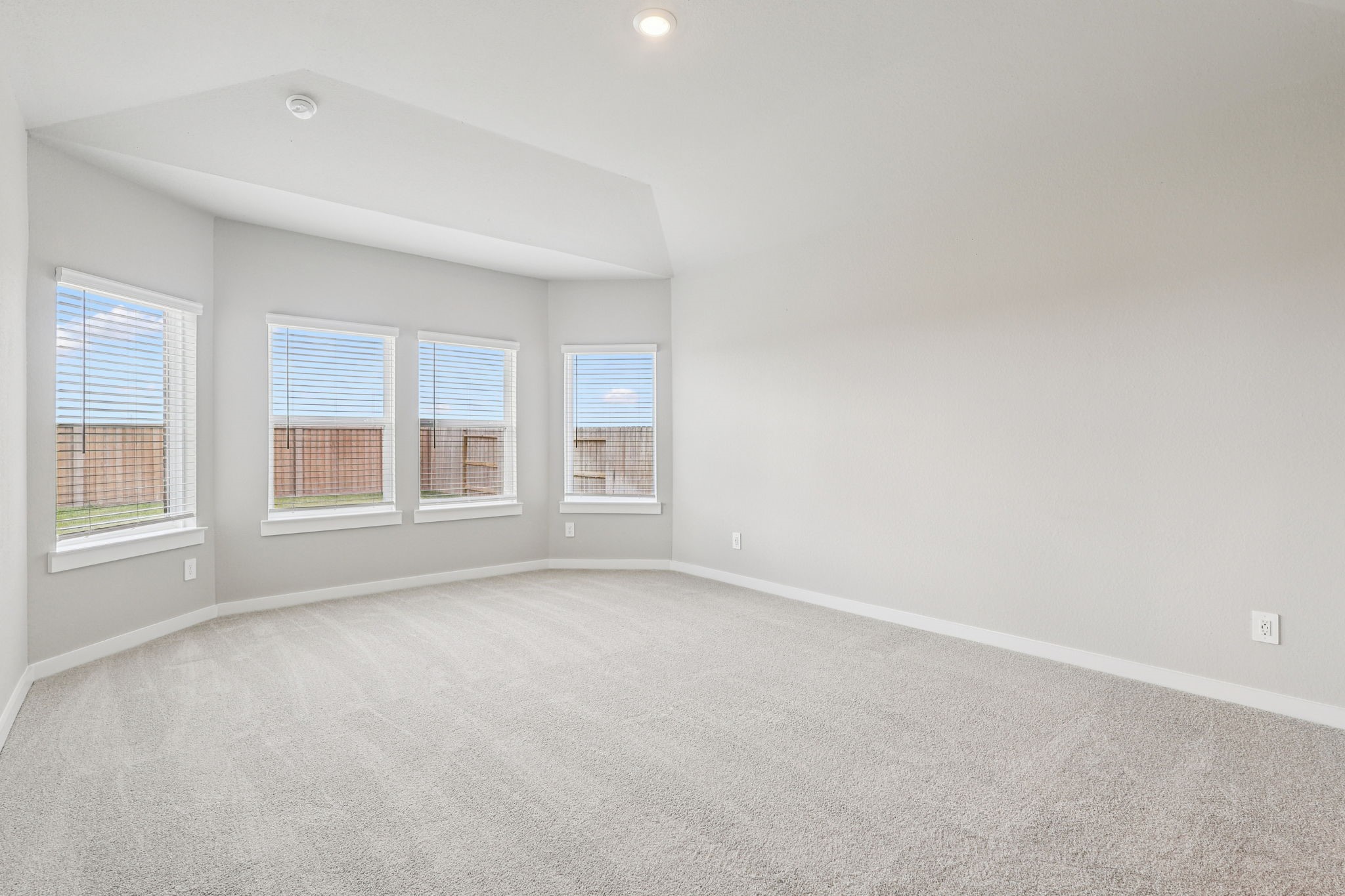 1661 Hopson Ranch Drive Conroe, TX 77301 - Photo 9 of 21 Photo is not of the actual home, but is an inspirational photo of builder’s model home and may depict options, furnishings, and/or decorator features that are not included